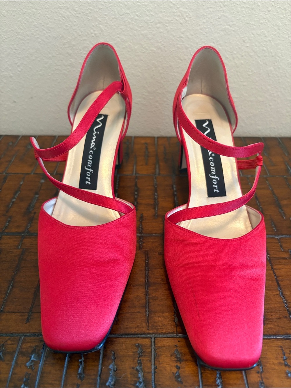 Red Strappy Vintage Heels by Nina - Picture 4 of 11